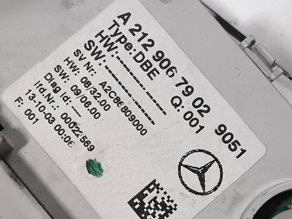 Mercedes-Benz C W204 2013 front seat light A2129067902 