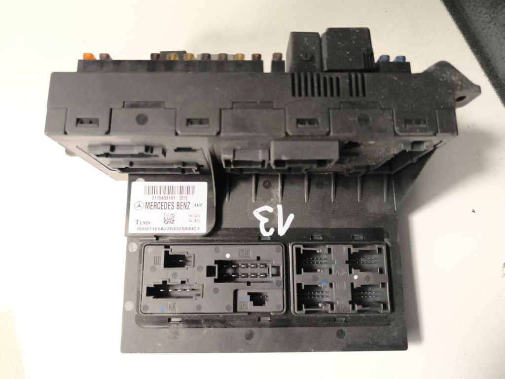 Mercedes-Benz E W211 2004 Fuse module 2115453101 