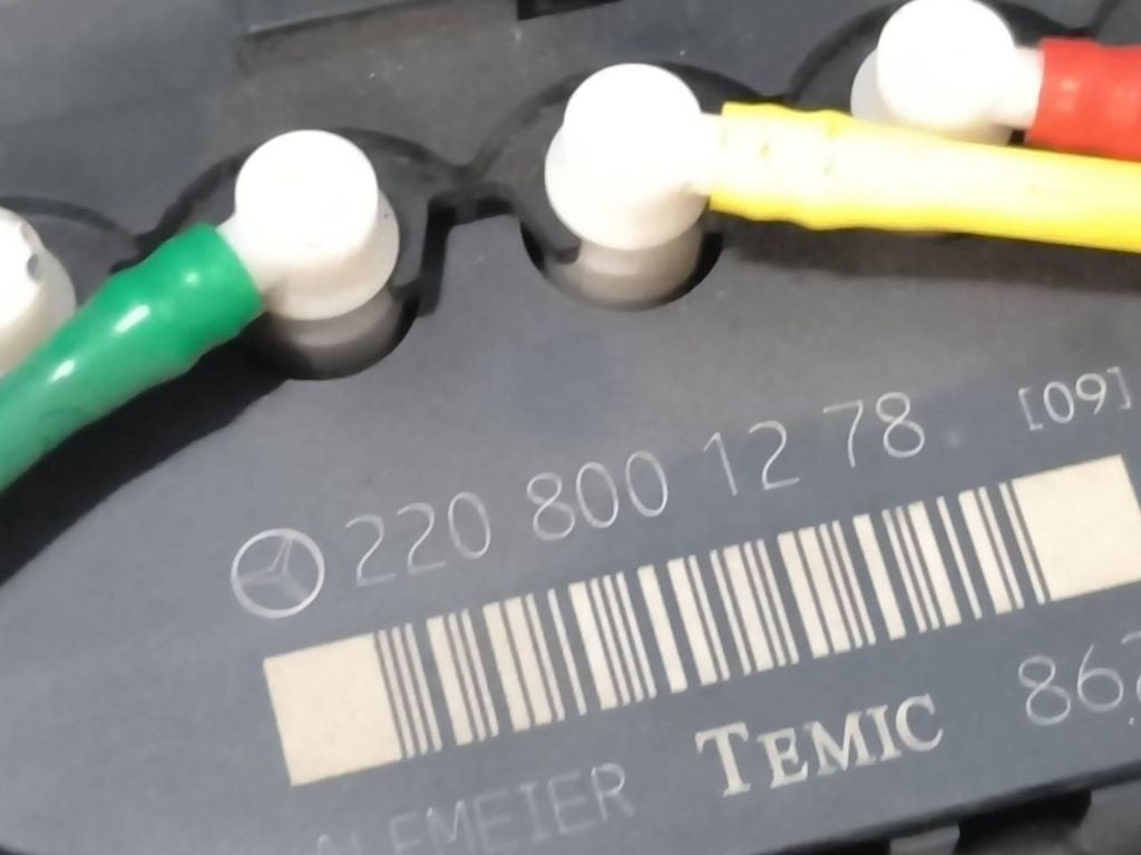 Mercedes-Benz S W220 2001 seat control module 2208001278 
