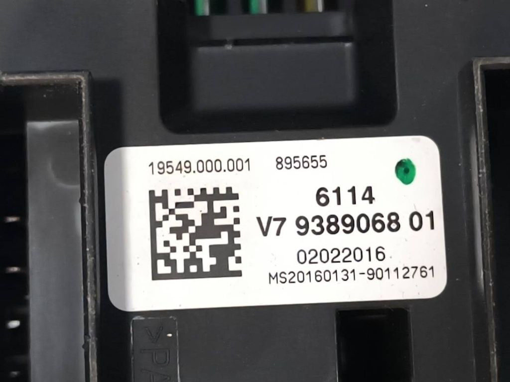 BMW 3 F30 F35 F31 2017 Fuse module 9389068 