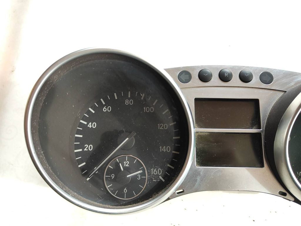 Mercedes-Benz R W251 2007 speedometer instrument cluster A2515400748 