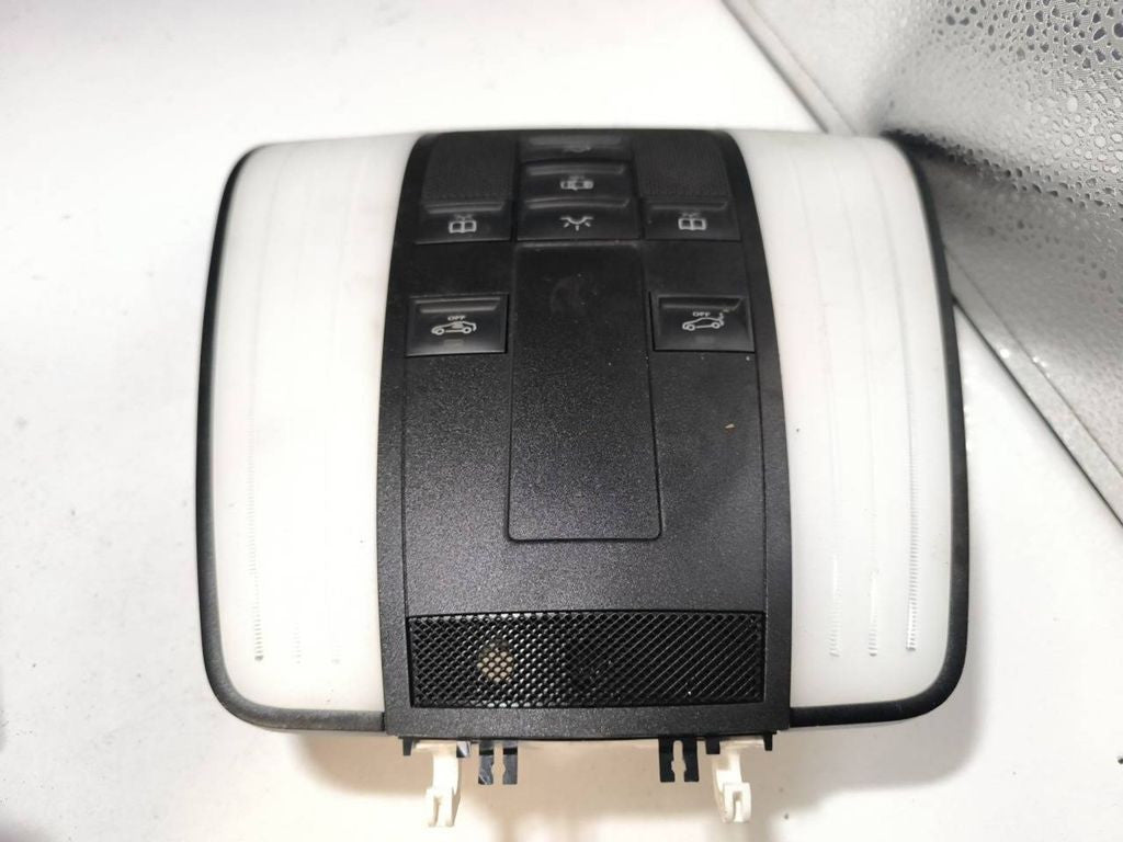 Mercedes-Benz C W204 2013 front seat light A2129067902 