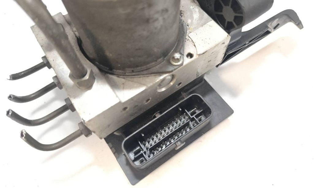 Mercedes-Benz E W212 2012 ABS Pump 0265236464 