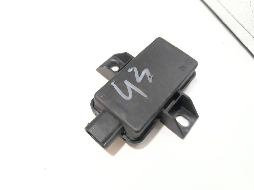 Mercedes-Benz C W205 2014 Tyre pressure control module A0009006907 