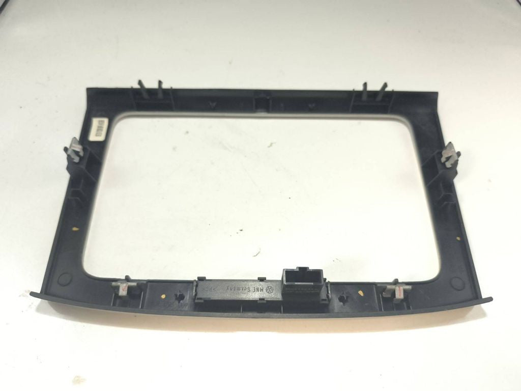Volkswagen PASSAT B6 2008 Radio GPS head unit trim 3C0858069P 