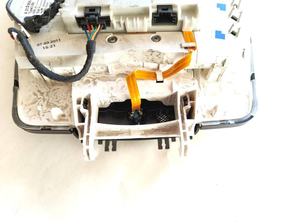 Mercedes-Benz E W212 2009 front seat light A2129064301 