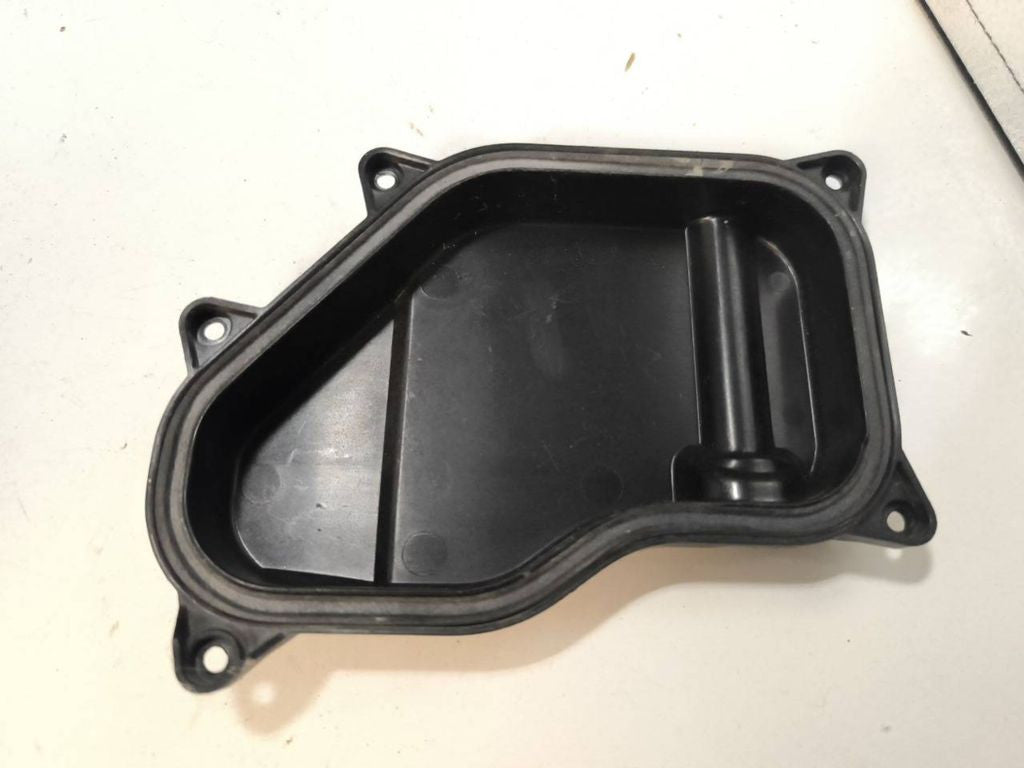 Volkswagen Golf VII 2014 right headlight headlamp dust cover cap 5G0941608 