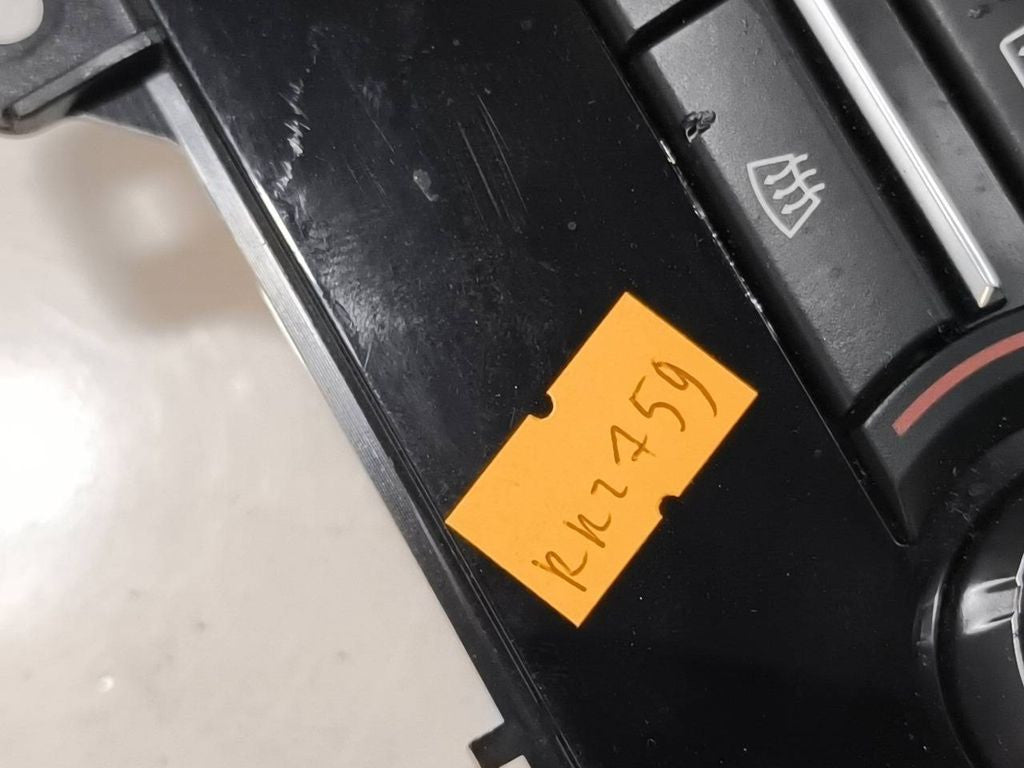 BMW X3 F25 2016 Climate control unit module 6825513 