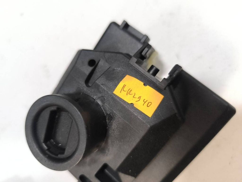 Mercedes-Benz GLC X253 C253 2017 Ignition barrel lock A2229009911 