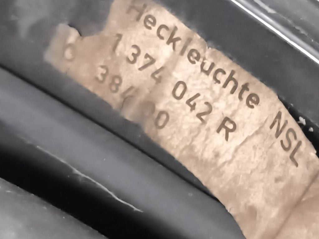 BMW 7 E32 1992 Rear right tail light lamp 1374026R 