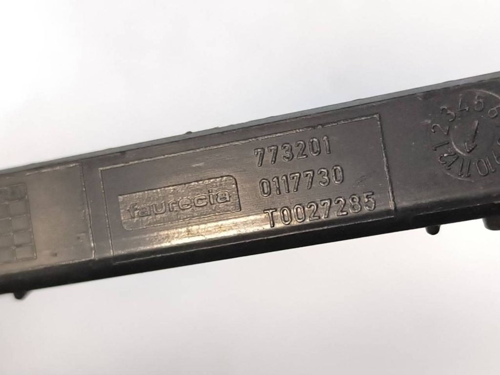 BMW X5 E70 2007 Radio GPS head unit trim T0027285 