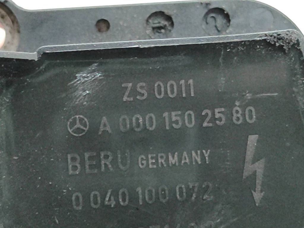 Mercedes-Benz C W203 2000 High voltage ignition coil A0001502580 