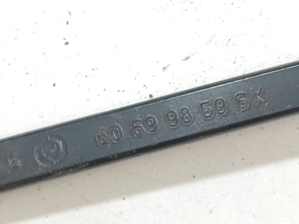 Alfa Romeo 159 2010 LHD Left windscreen wiper blade arm 60699859 