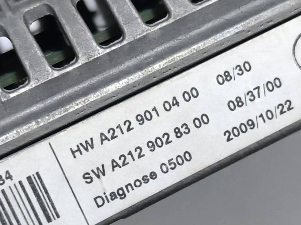 Mercedes-Benz E W212 2009 Dashboard LCD screen display A2129028300 