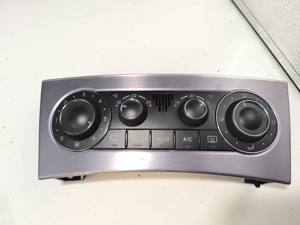 Mercedes-Benz C W203 2005 Climate control unit module 2038304085 