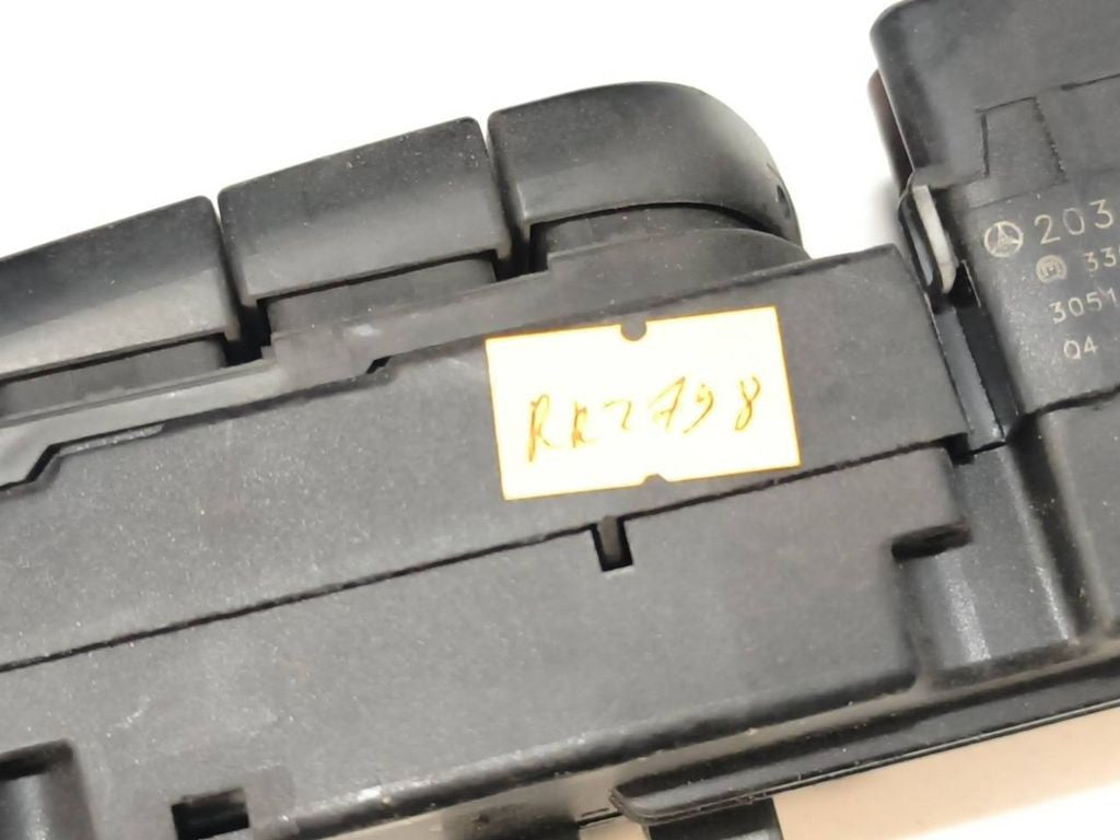 Mercedes-Benz C W203 2004 Hazard light switch 2038219779 