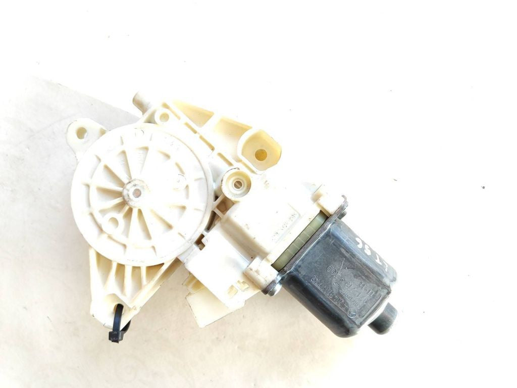 Mercedes-Benz C W204 2010 front right window regulator motor A2048200242 