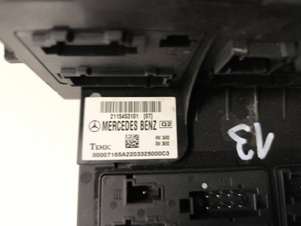 Mercedes-Benz E W211 2004 Fuse module 2115453101 