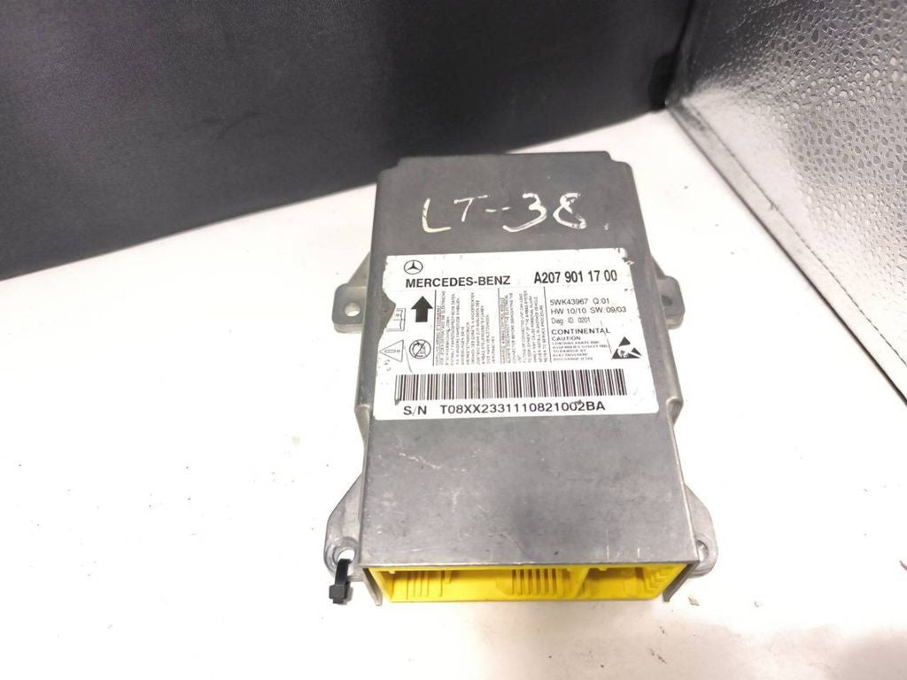 Mercedes-Benz E C207 W207 2010 Control unit module A2079011700 