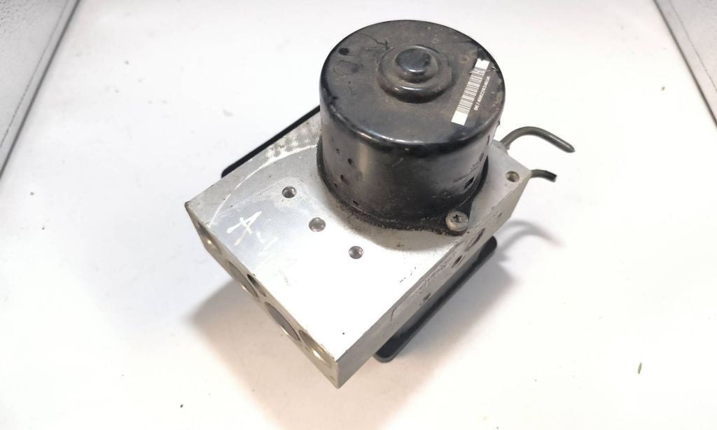 Mercedes-Benz C W203 2001 ABS Pump A0064310312 