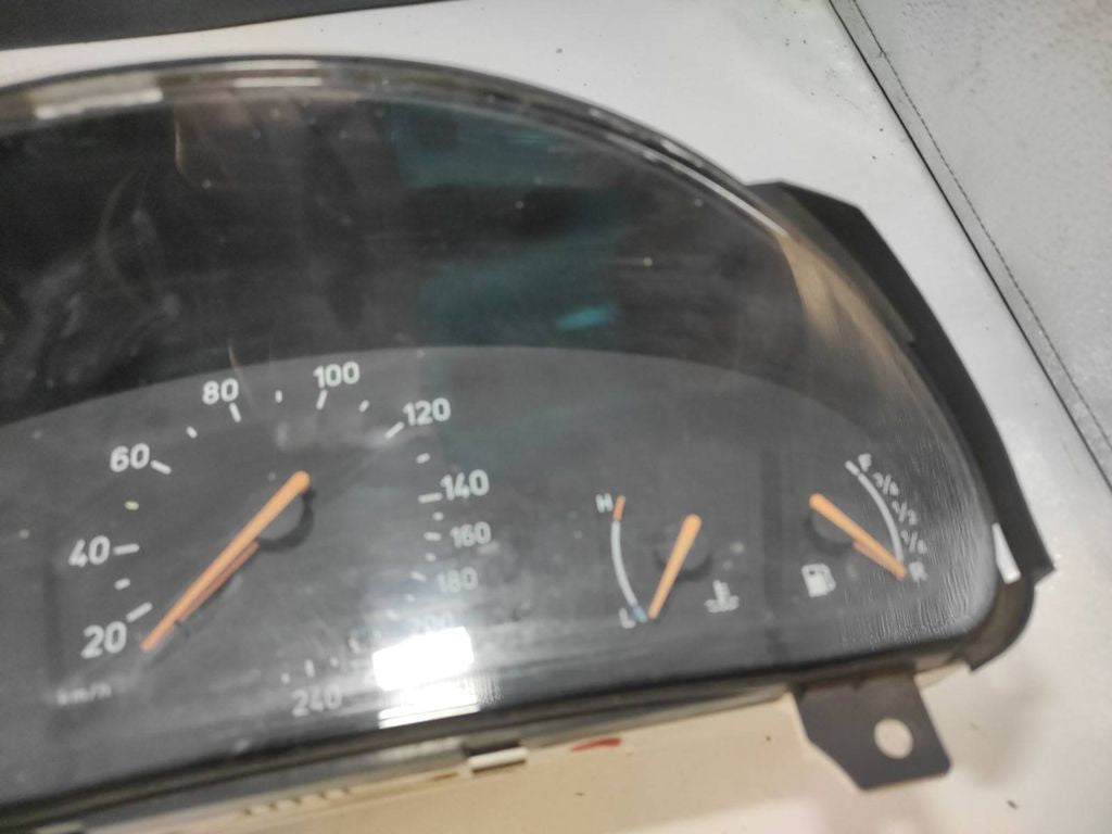 Saab 9-5 2.0T 110kW Petrol 2000 5042403 speedometer instrument cluster 