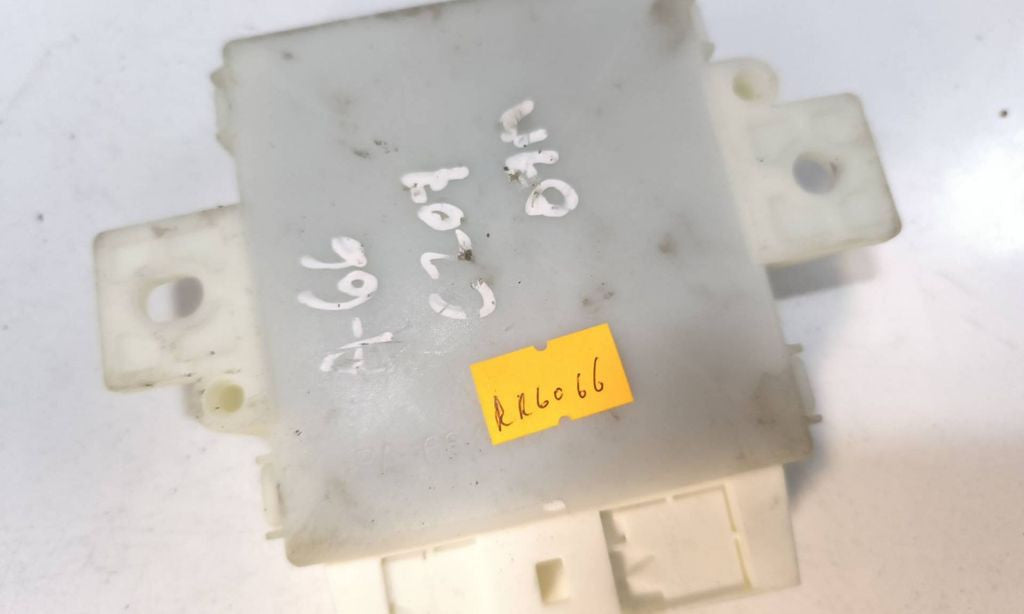 Mercedes-Benz E W212 2009 PDC control unit module A2129011500 A2129023202