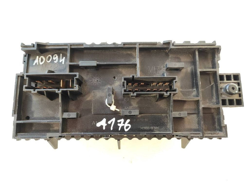 Mercedes-Benz B W246 W242 2013 Fuse module A2469067100 