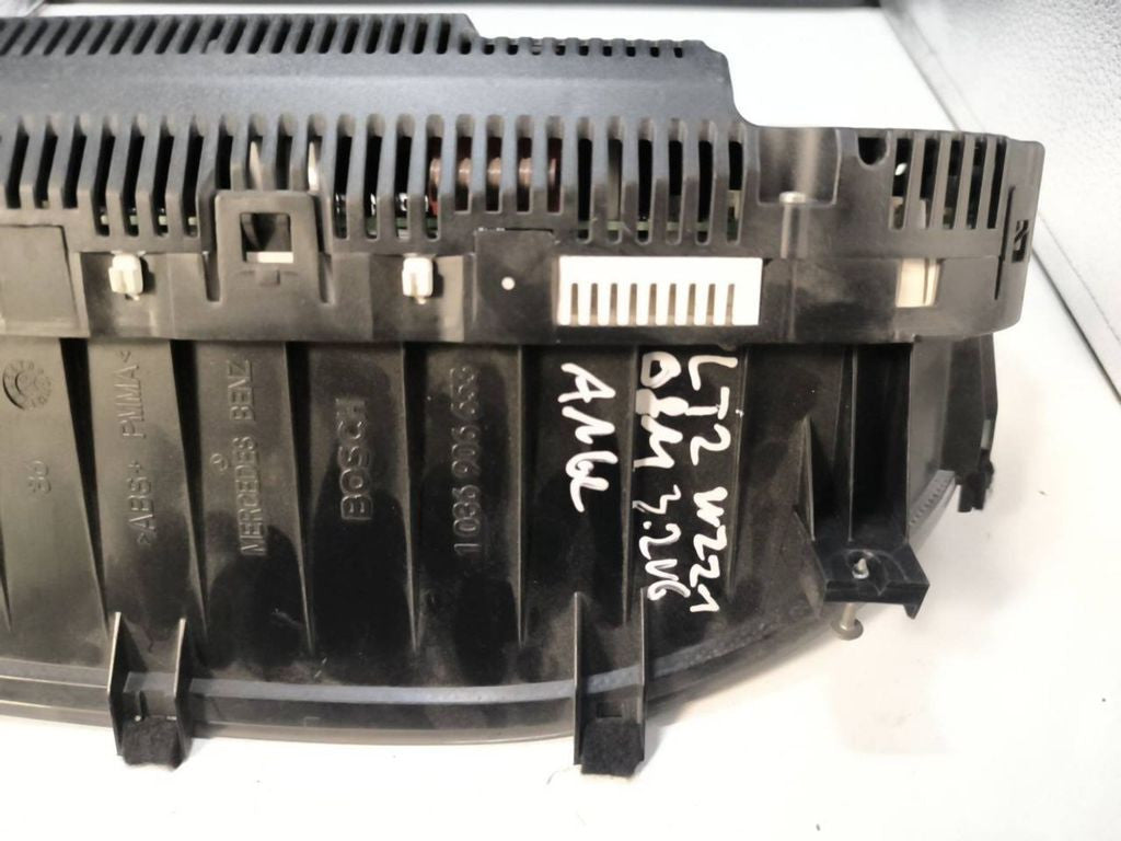 Mercedes-Benz S W221 2008 speedometer instrument cluster 0263650205 