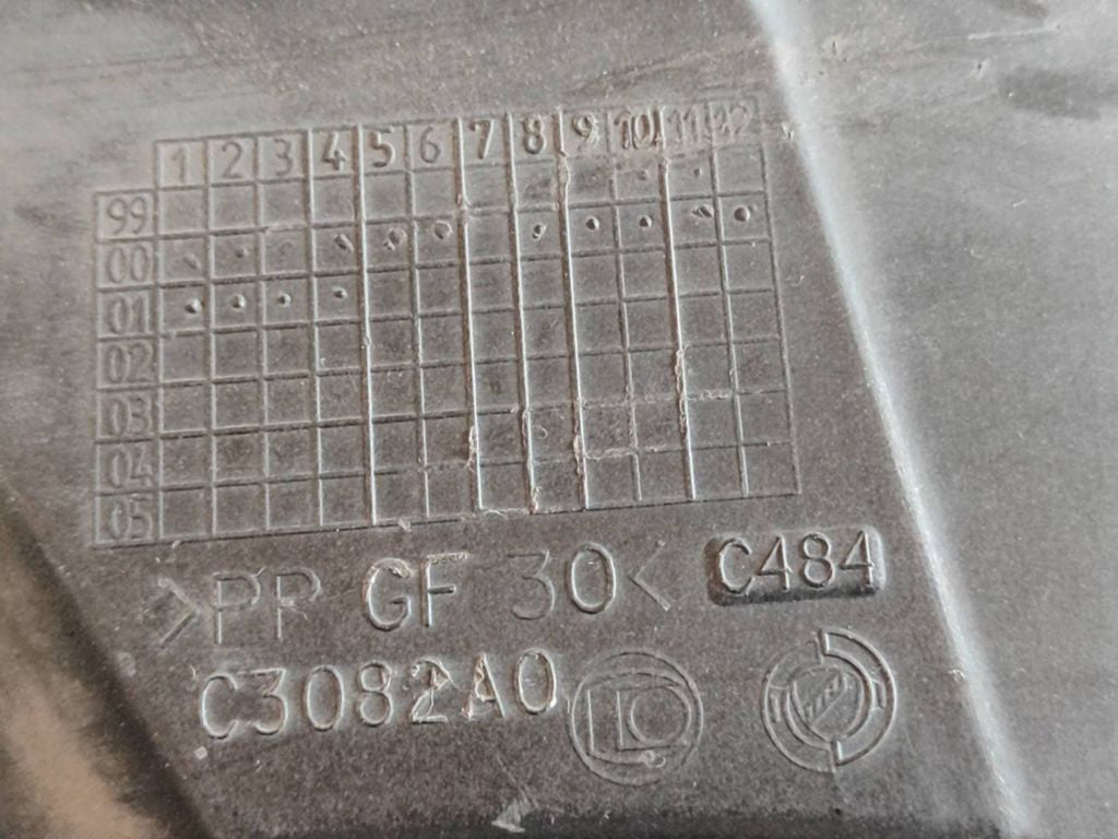 Alfa Romeo 147 1.6 2000 Petrol air filter box 46791175 