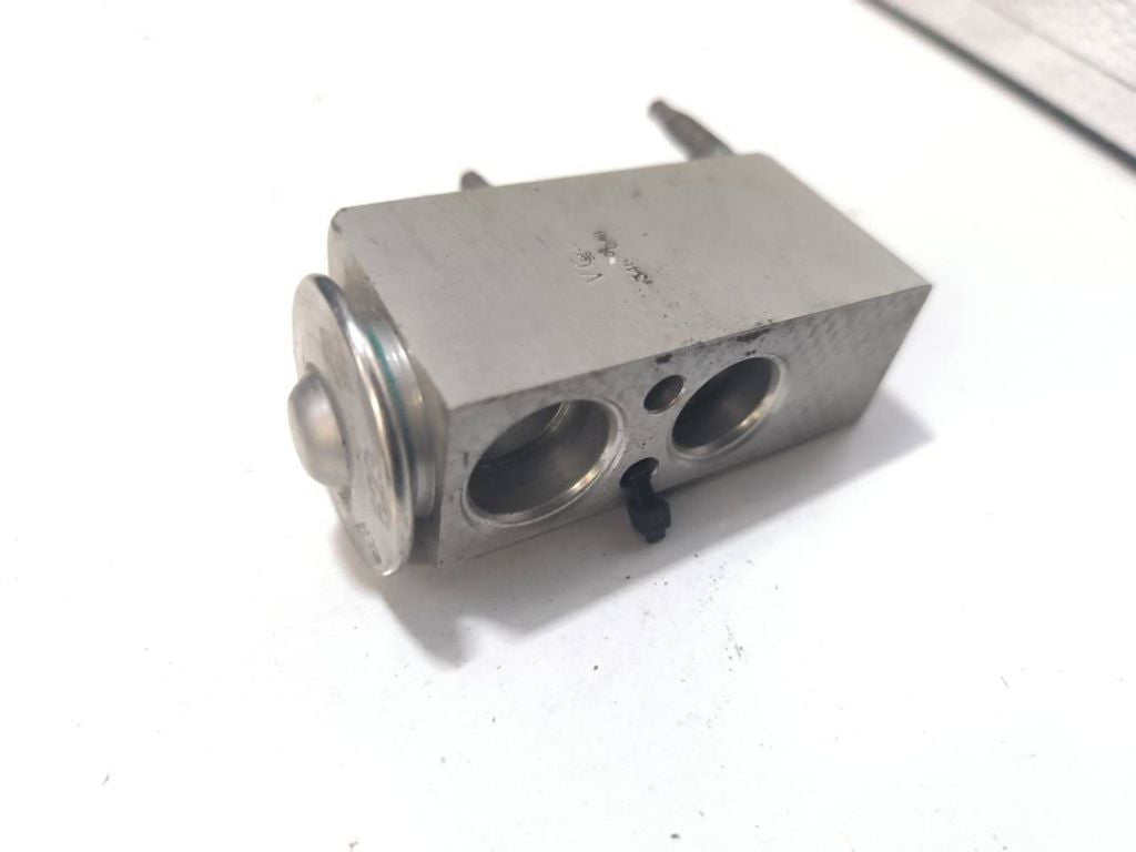 Mercedes-Benz B W246 W242 2013 Air conditioning AC expansion valve 