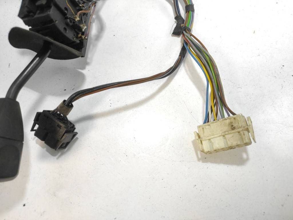 BMW 3 E36 318i 1991 Wiper turn signal stalk switch 