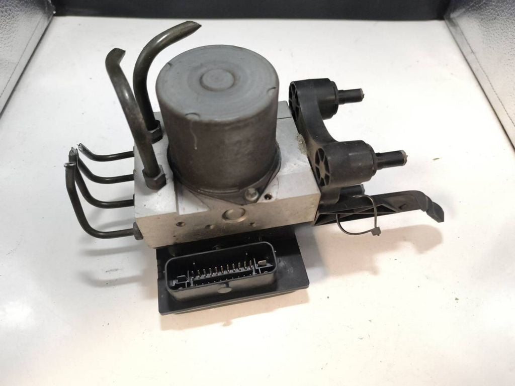 Mercedes-Benz E W212 2011 ABS Pump 0265236369 