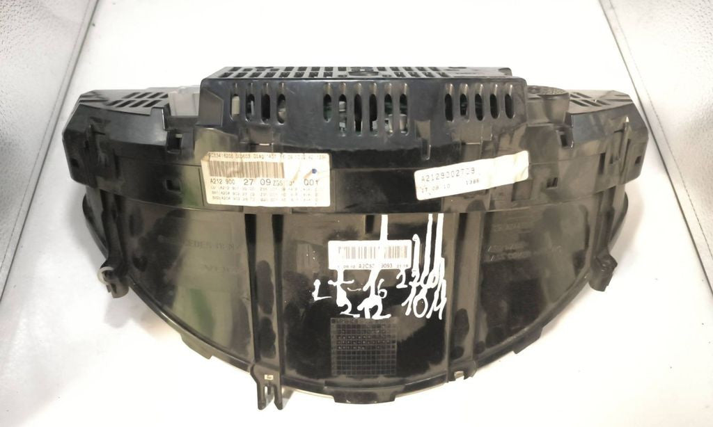 Mercedes-Benz E W212 2010 speedometer instrument cluster A2129002709 